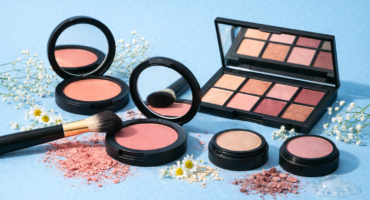 vegan organic and cruelty-free blushes and eyeshadows made with natural ingredients